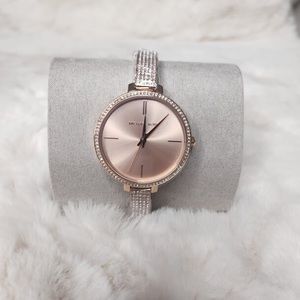 Beautiful and Authentic MICHAEL KORS Watch for Women.